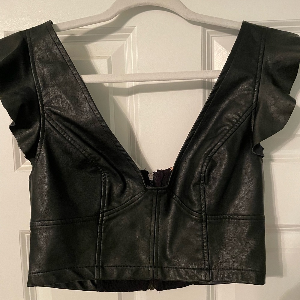 FREE PEOPLE leather top zipper in back